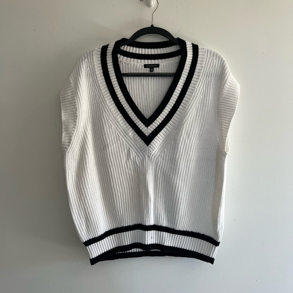 Dynamite Oversized Sweater Vest - Size P/S